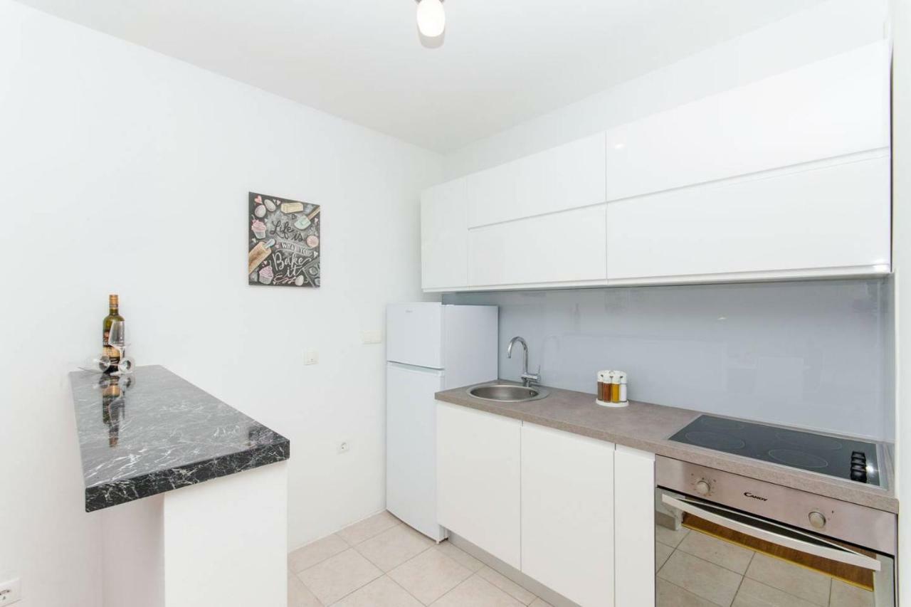 Apartment Sara Split Exteriör bild